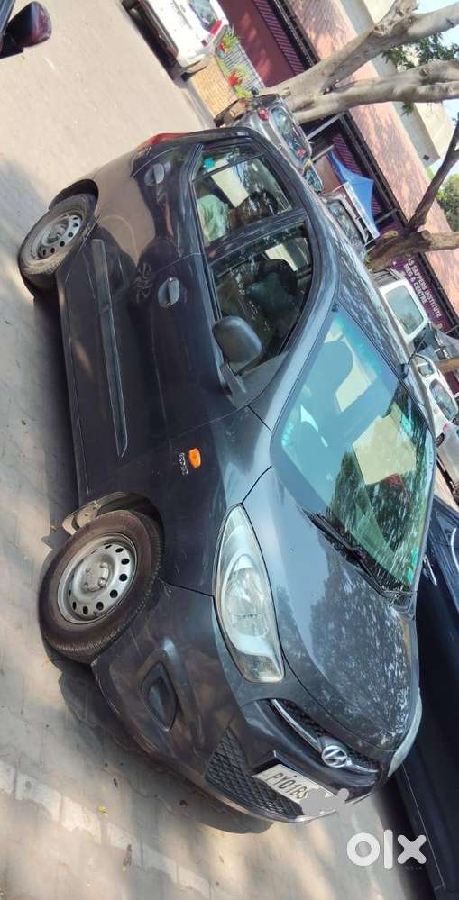 Well Maintained Single-owner Driven Car