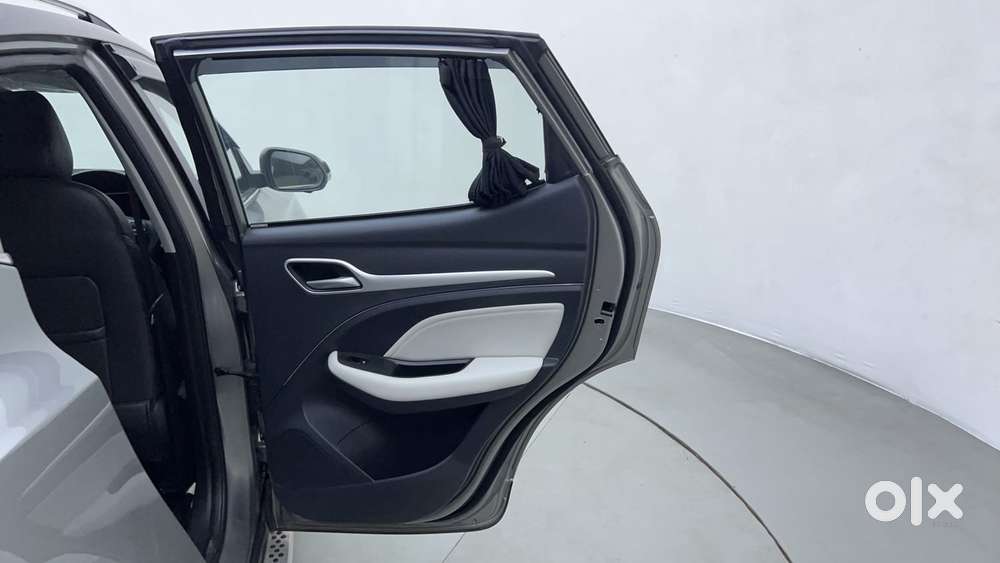Mg Astor 1.5 Sharp(o) Cvt Ivory, 2024, Petrol