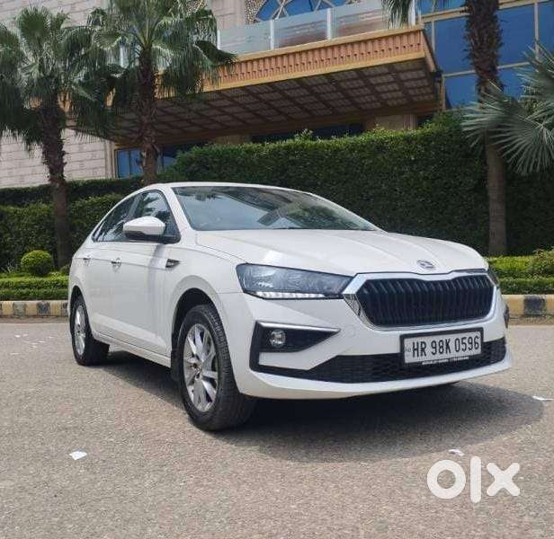 Skoda Slavia 1.0 Ambition Tsi, 2023, Petrol