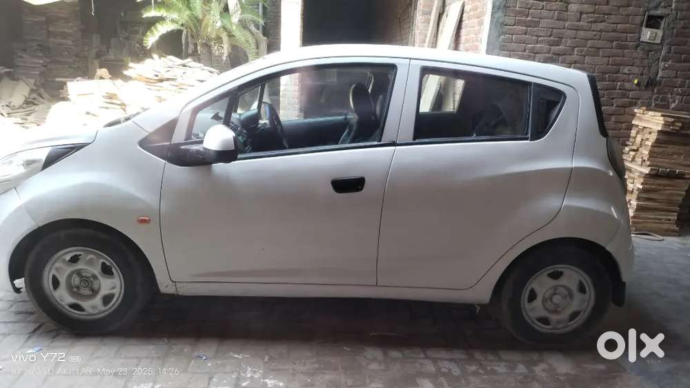 Chevrolet Beat 2011 Petrol