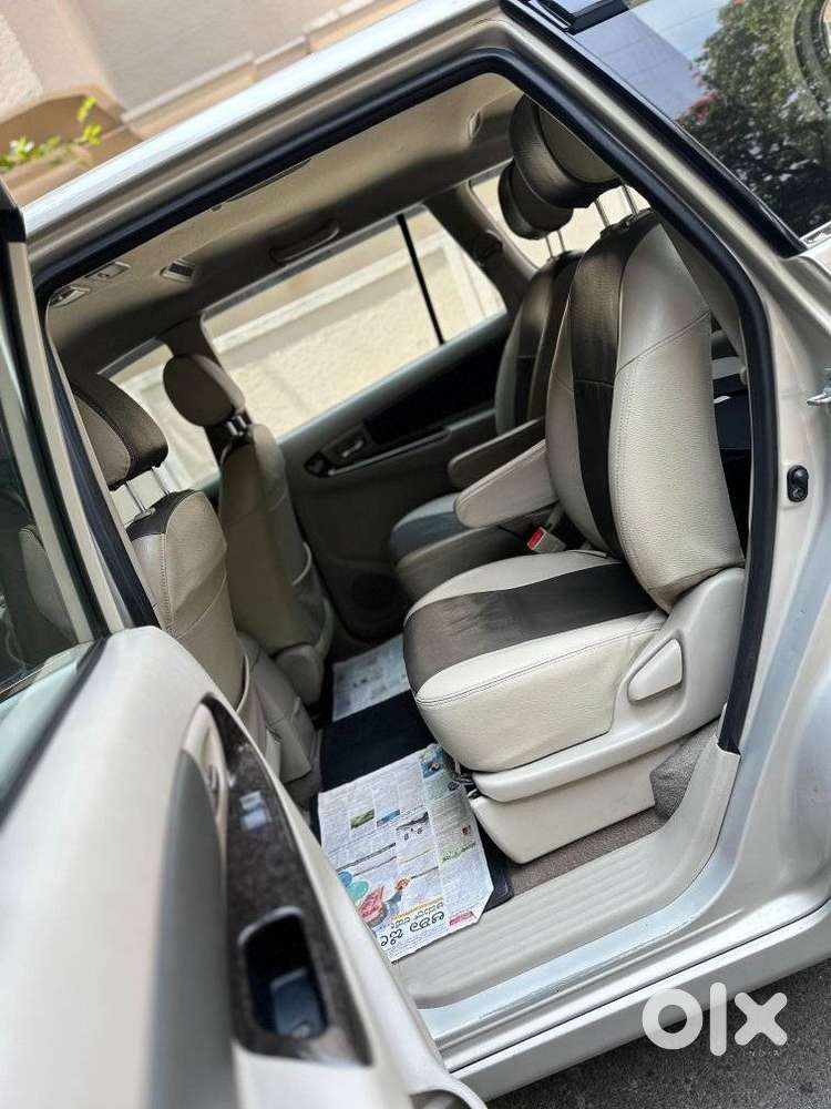 Toyota Innova 2.5 Zx 7 Str Bs-iv, 2013, Diesel