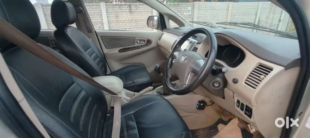 Toyota Innova 2014 Diesel Well Maintained