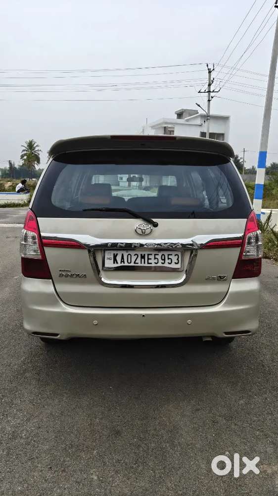 Innova 2.5 V