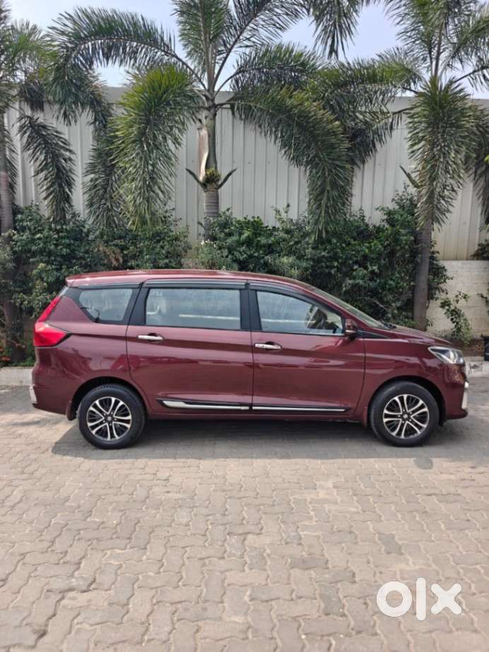 Maruti Suzuki Ertiga 1.5 Zxi Plus Shvs, 2022, Petrol