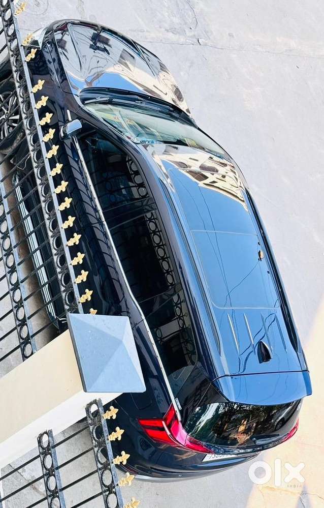 Mahindra Xuv700 2023 Diesel Well Maintained