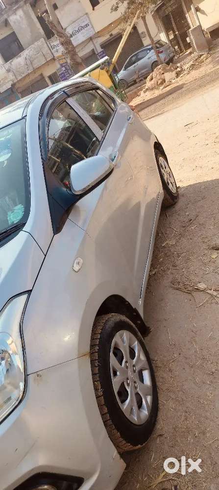 Hyundai Grand I10 2016 Petrol 49000 Km Driven