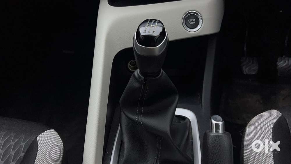 Nissan Magnite Xv Turbo, 2022, Petrol