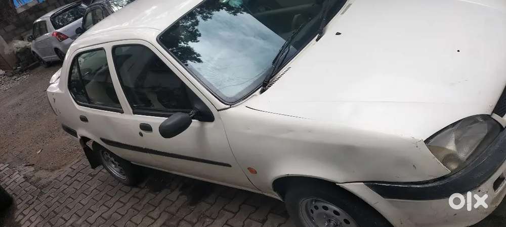 Ford Ikon 1.3 Zxi Petrol 2003