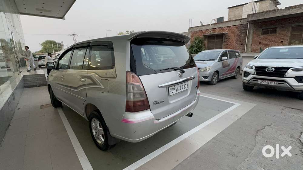 Toyota Innova 2.5 V 7 Str, 2005