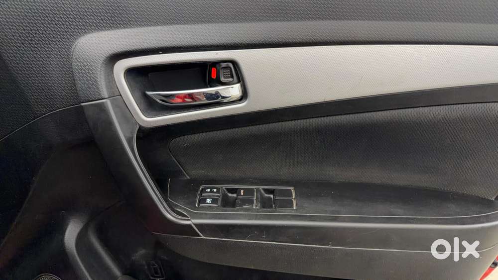 Maruti Suzuki Vitara Brezza 1.5 Zxi Plus Dual Tone, 2020, Petrol