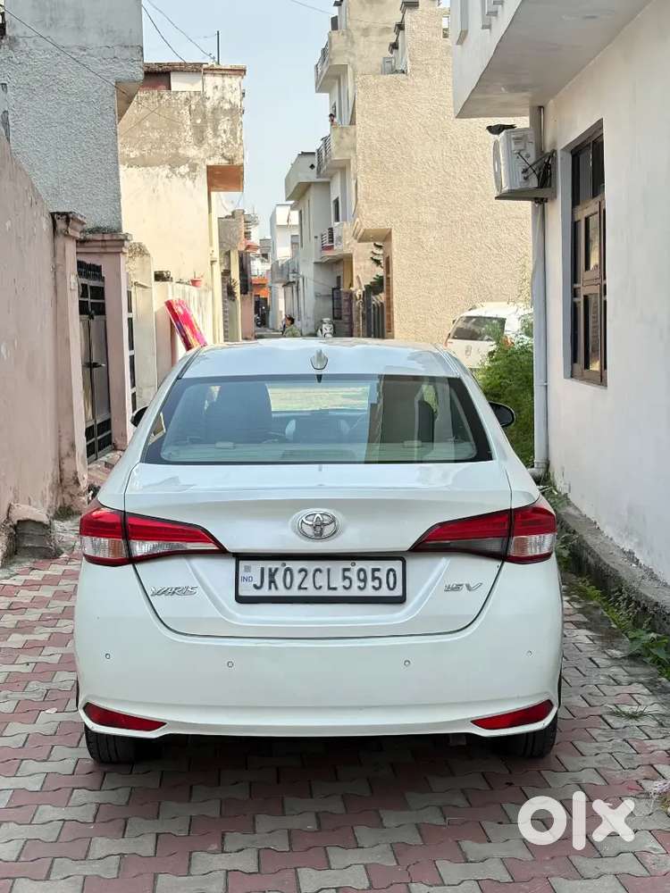 Toyota Yaris 1.5 Petrol 2020 V Top Model Amt Cvt Full Top Varaint