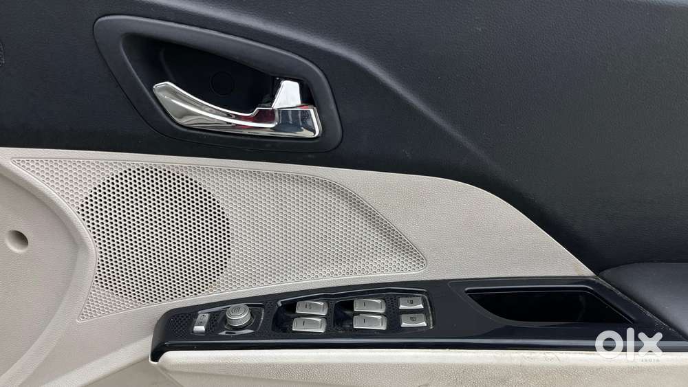 Mahindra Xuv300 W8 Amt Optional Diesel, 2020, Diesel