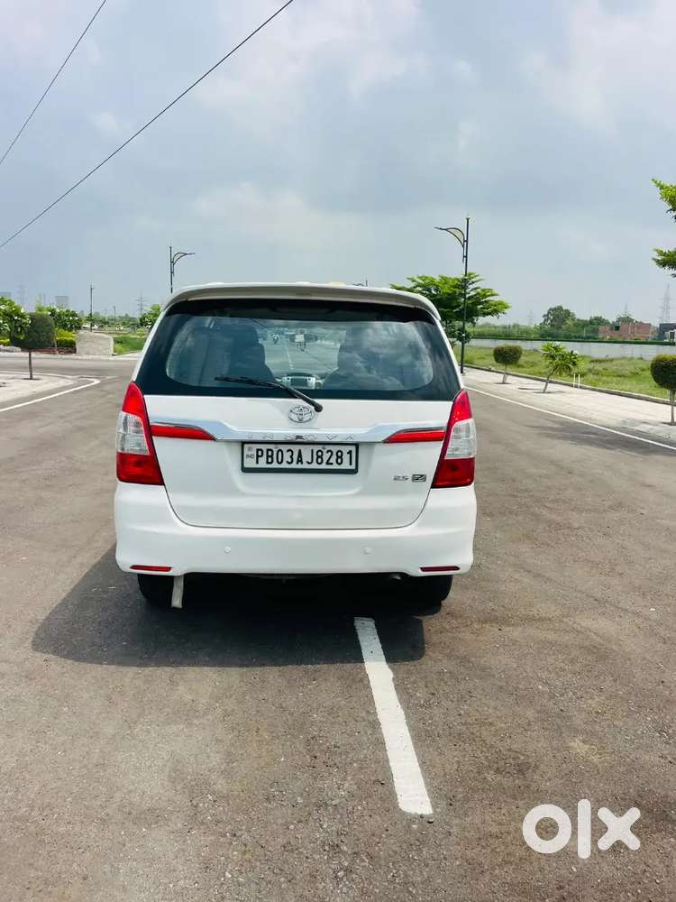 Toyota Innova 2.5 Z 2014