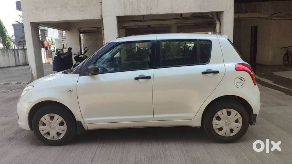 Maruti Suzuki Swift Vxi + Manual, 2010, Petrol