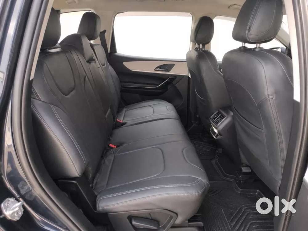 Mahindra Xuv700 2.2 Ax 7 Diesel At Str, 2022, Diesel