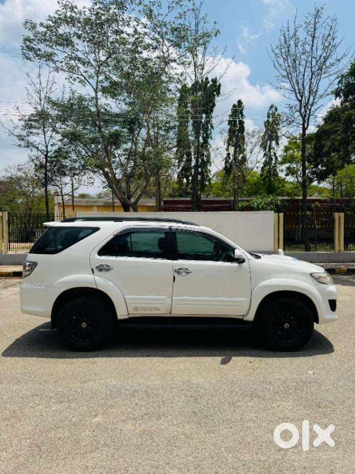 Toyota Fortuner 2011-2016 4x4 Mt, 2012, Diesel