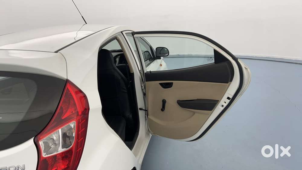 Hyundai Eon Magna +, 2015, Petrol