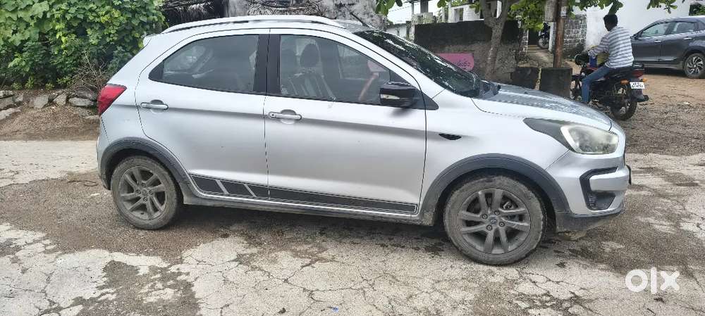 Ford Freestyle 
1500 Cc
Milage 22kmpl 
120k Running Kms

Insurance Jus