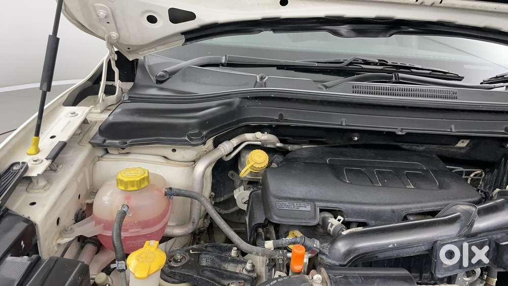 Mahindra Xuv300 W8, 2020, Petrol