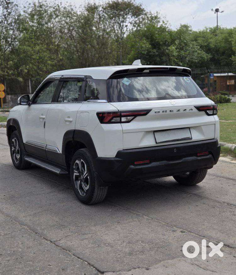 Maruti Suzuki Brezza 1.5 Lxi Cng, 2024, Cng & Hybrids