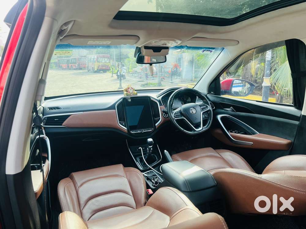 Mg Hector Plus Sharp Pro 1.5 Turbo Petrol 7 Str Dual Tone, 2021, Die..