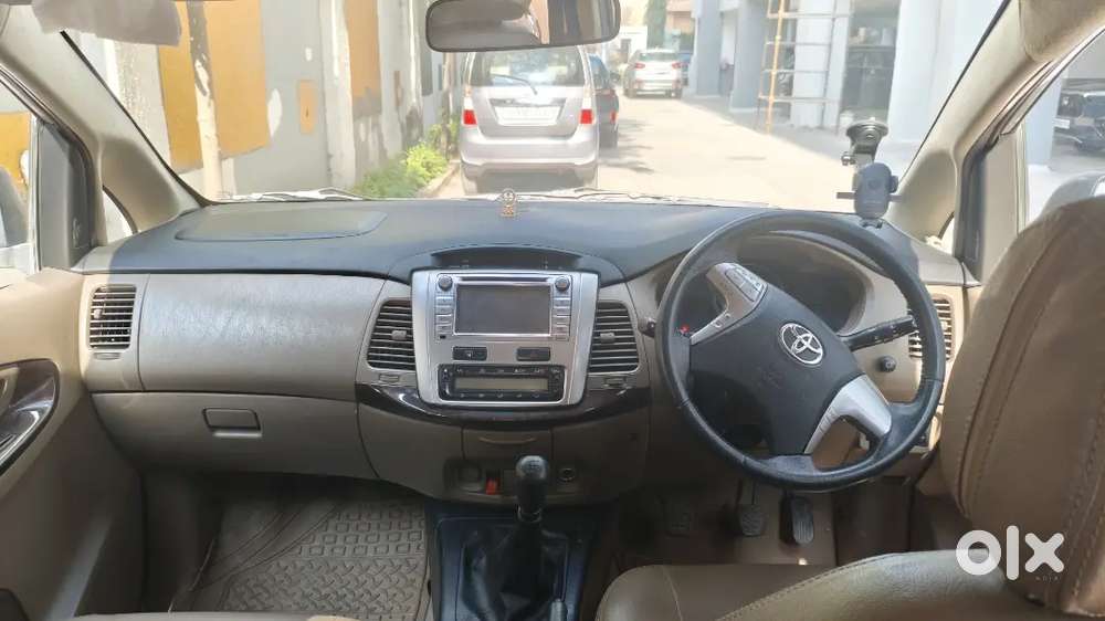 Toyota Innova Diesel (2016) Model And 85343 Kms Driven