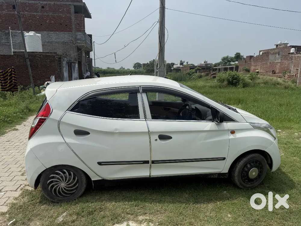 Hyundai Eon 0.8 Sportz 2013 Petrol