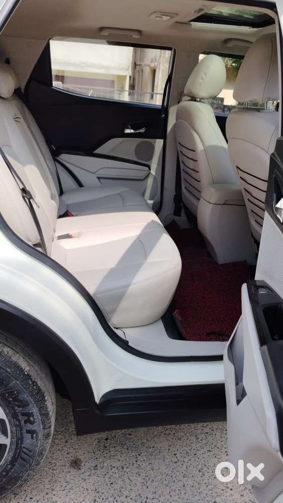 Mahindra Xuv300 W8 Option, 2022