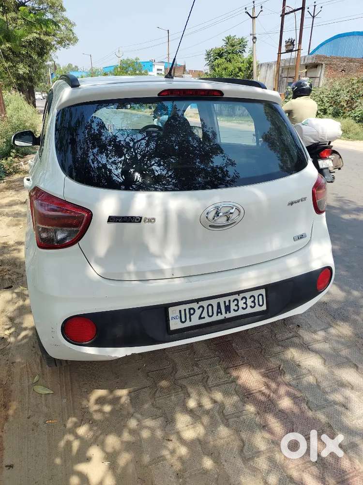 Hyundai Grand I10 2016 Petrol 64000 Km Driven