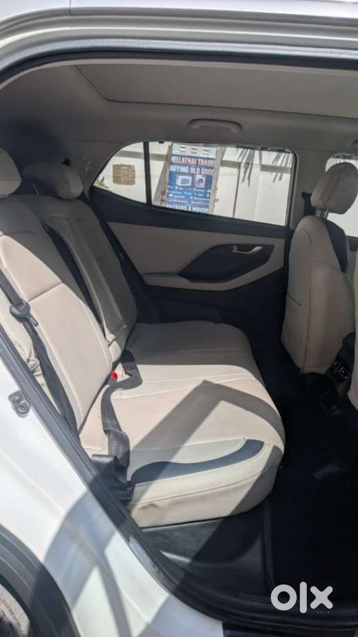 Hyundai Creta Sx Petrol Mt, 2022, Petrol