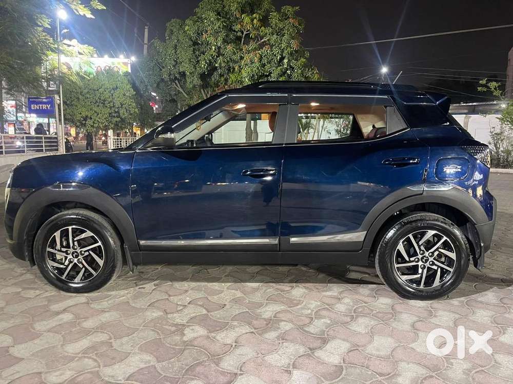 Mahindra Xuv 3xo 2025 Petrol 5380 Km Driven