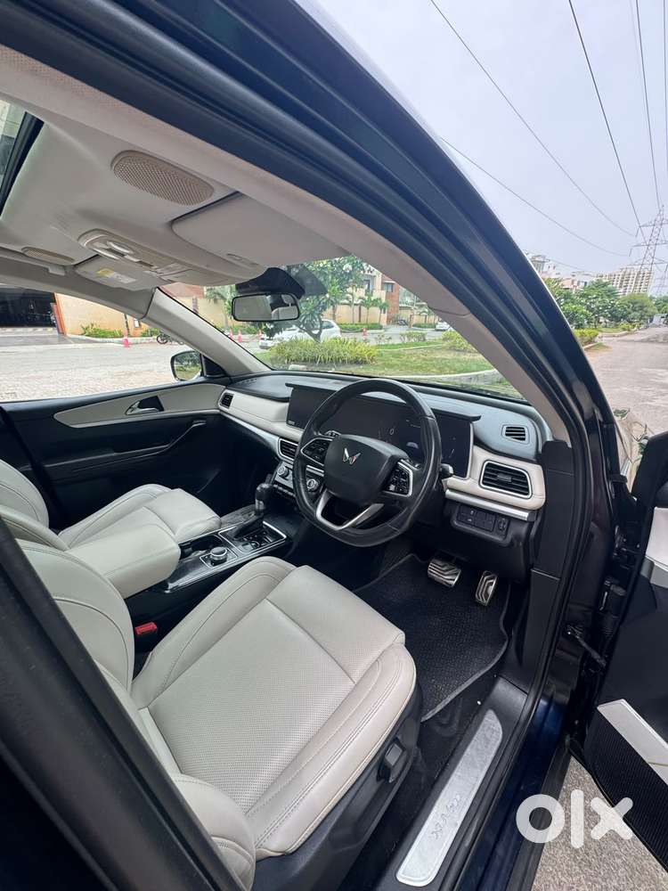 Mahindra Xuv700 Ax7l 6 Str At, 2022, Diesel