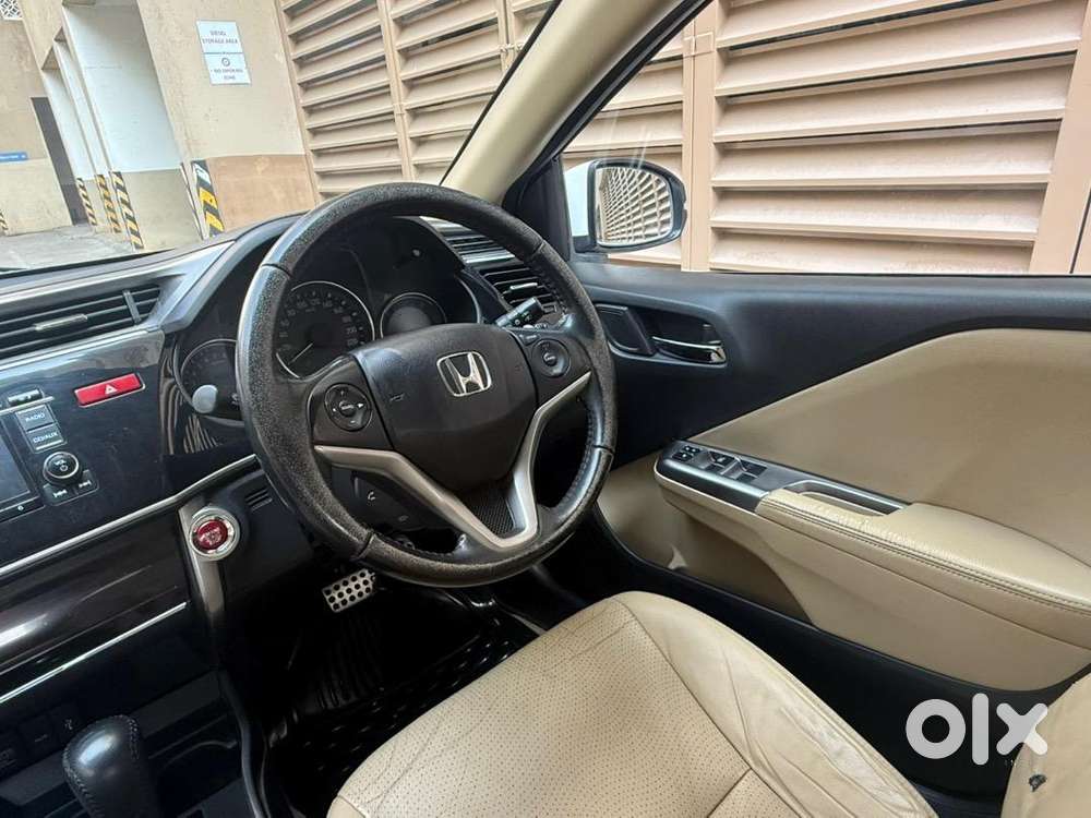 Honda City -automatic -sunroof-ivtec-vx