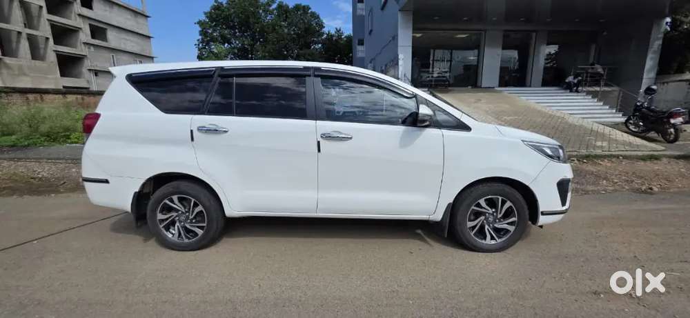 Toyota Innova Crysta 2022 Variant