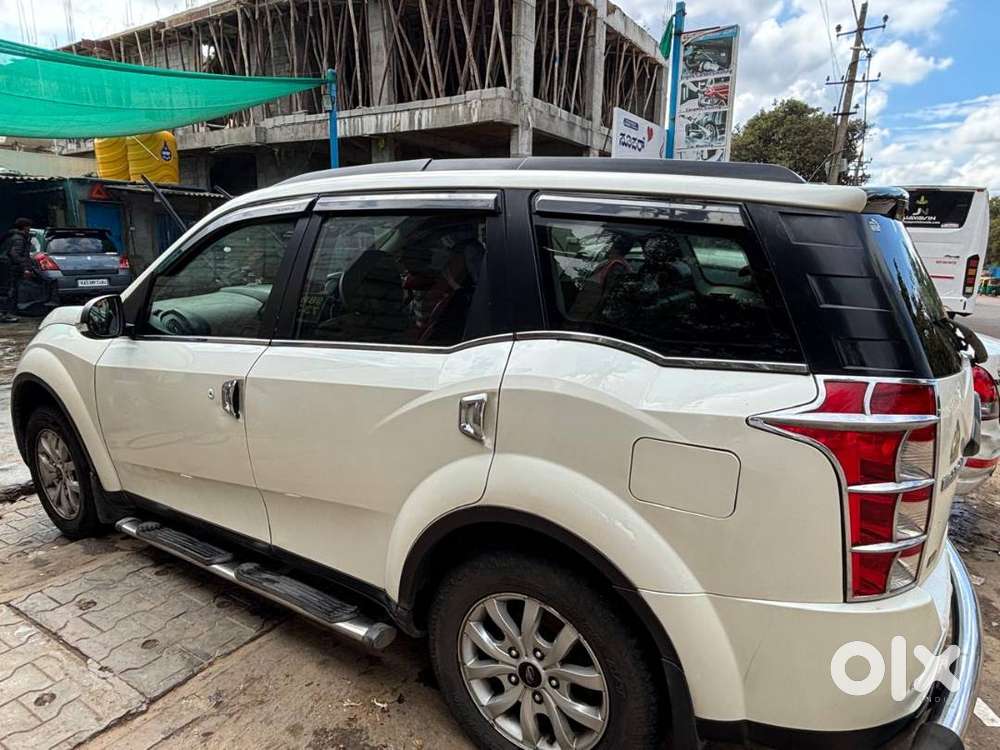 Mahindra Xuv500 (2015)