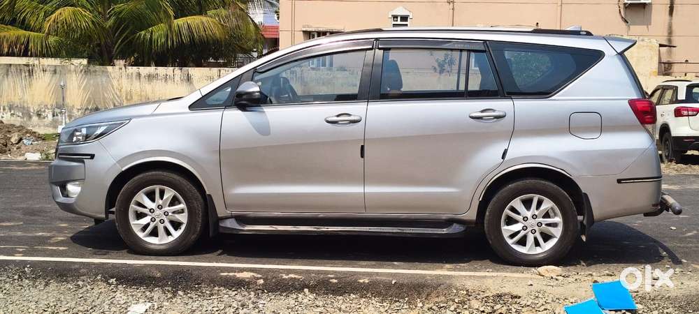 Toyota Innova Crysta 2.4 Gx Mt, 2023, Diesel