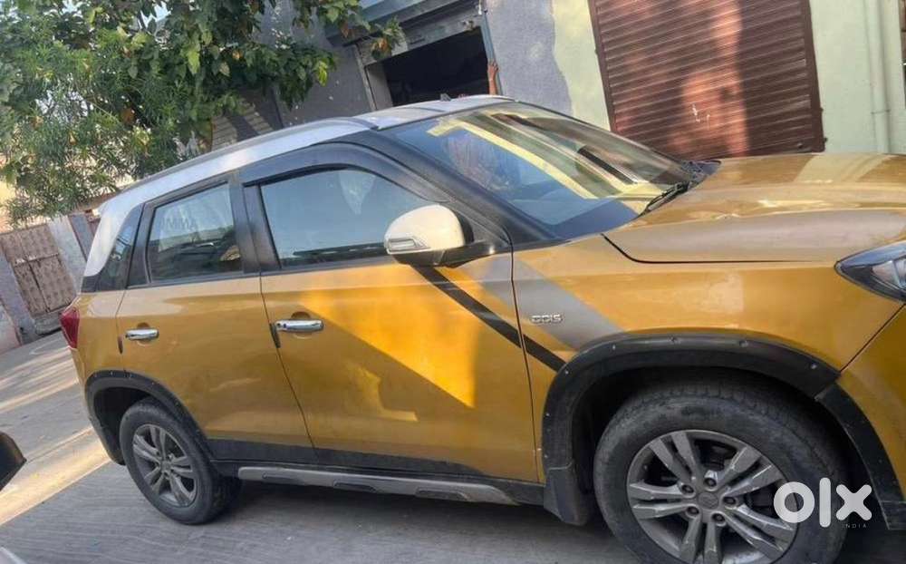 2017 Maruti Suzuki Brezza Zdi+ Dual Tone