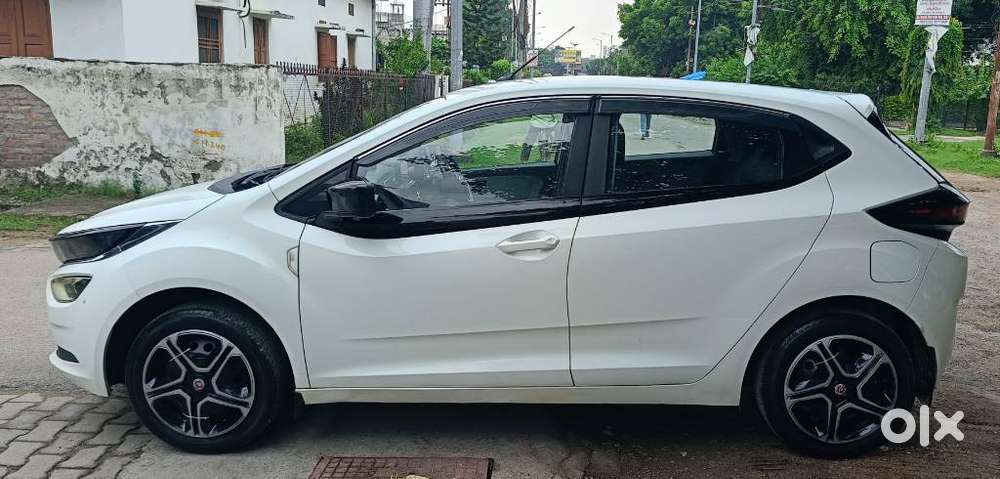Tata Altroz Xm Plus Icng, 2023, Cng & Hybrids