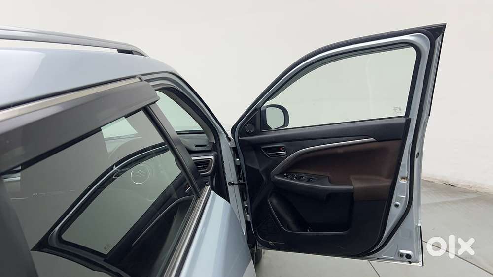 Maruti Suzuki Vitara Brezza 1.5 Zxi At, 2022, Petrol