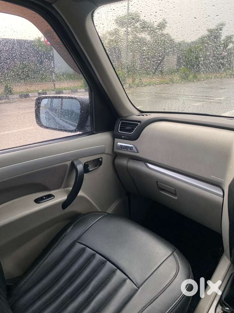 Mahindra Scorpio Diesel S10 Top Model