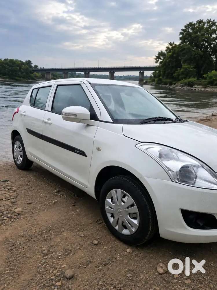 Maruti Suzuki Swift 2014 Petrol Manual