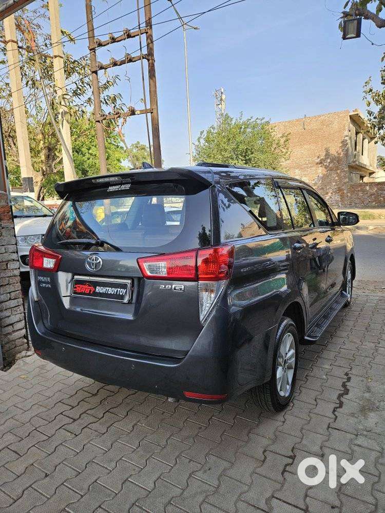 Toyota Innova Crysta 2.8 Gx At, 2017, Diesel