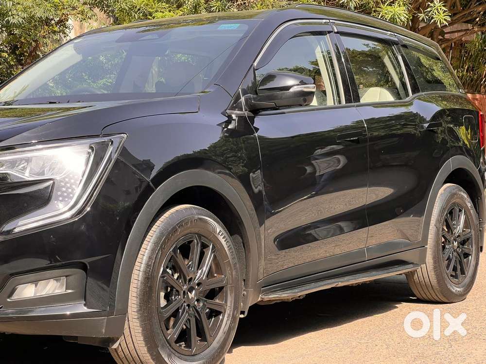 Mahindra Xuv700 2.0 Ax 7 Petrol At Str, 2025, Petrol