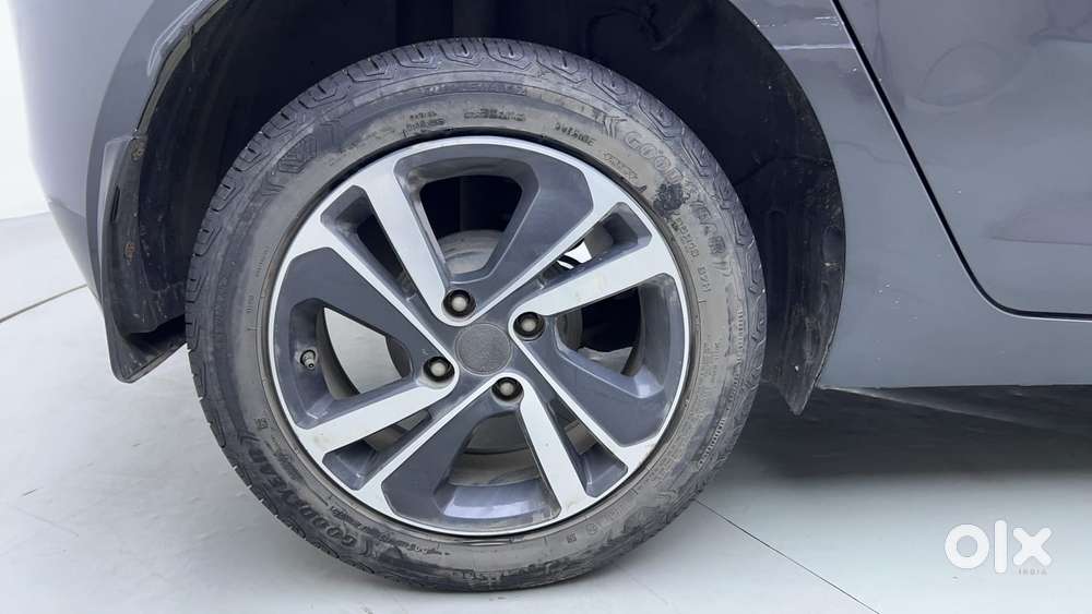Tata Altroz Xz, 2021, Petrol