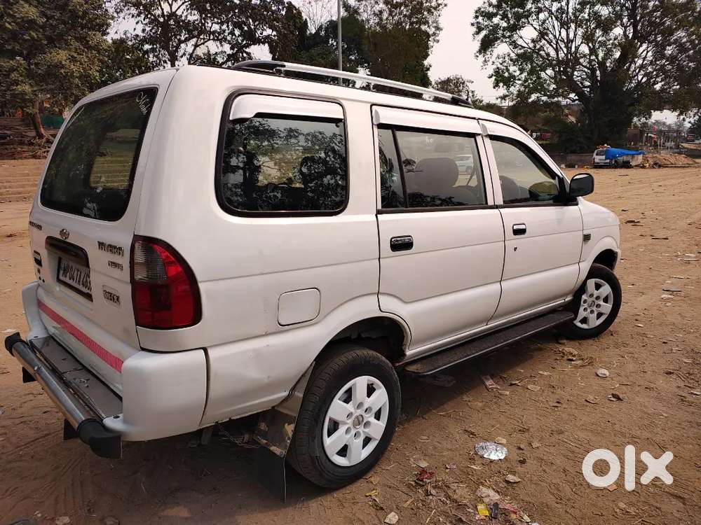 Chevrolet Tavera 2014