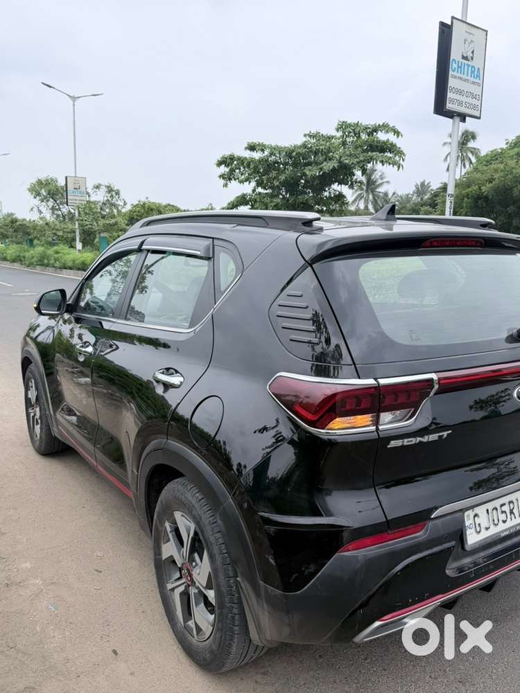 Kia Sonet Petrol 2021