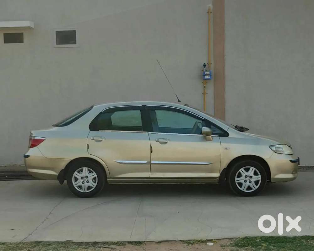 Honda City Zx 2007 Cng & Hybrids Well Maintained