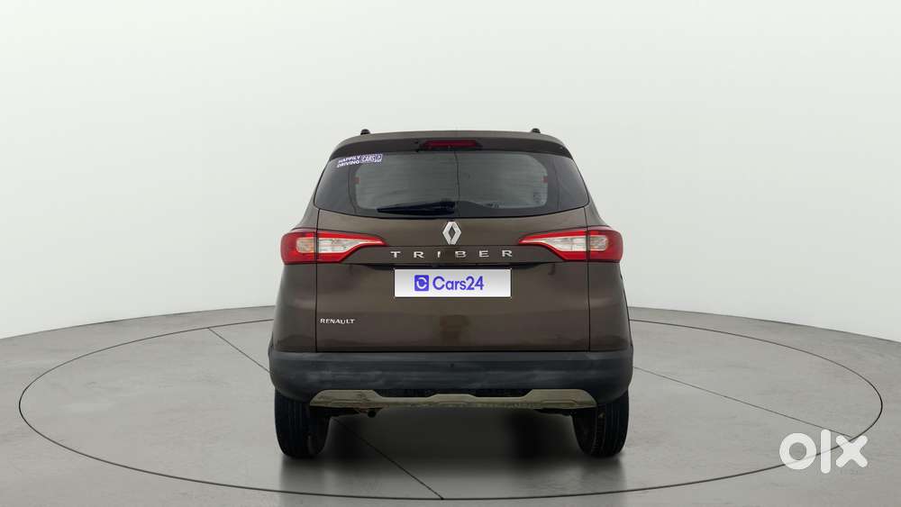 Renault Triber Rxz, 2023, Petrol