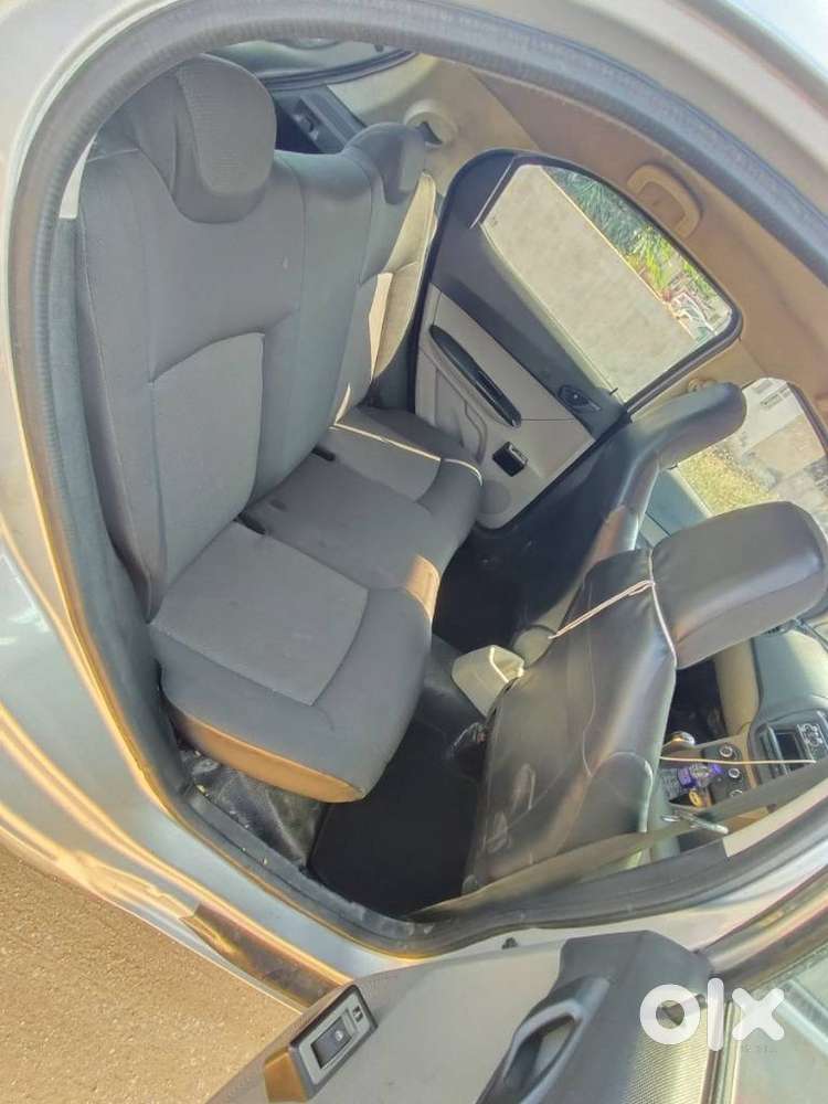 Tata Tiago, 2018, Petrol