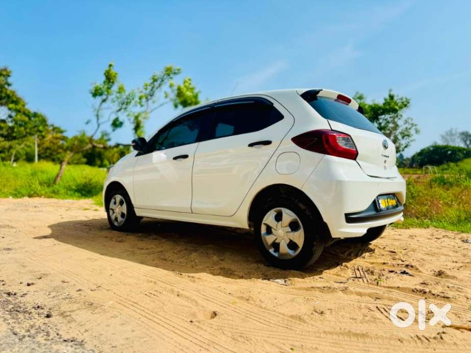 Tata Tiago 1.2 Revotron Xm, 2024, Petrol